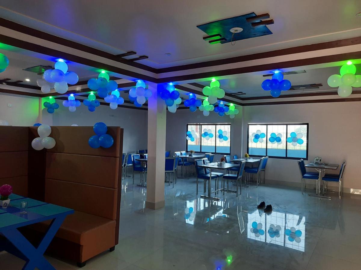 Hotel Blue Diamond Bahraich Esterno foto